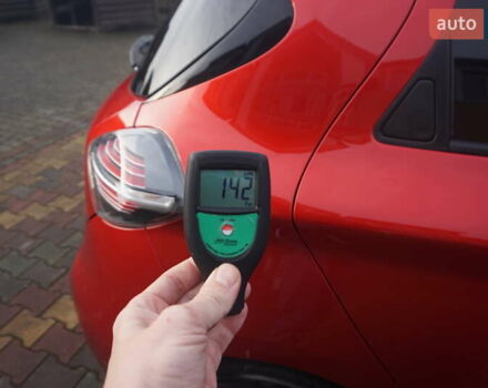 Красный Рено Зое, объемом двигателя 0 л и пробегом 137 тыс. км за 12500 $, фото 70 на Automoto.ua