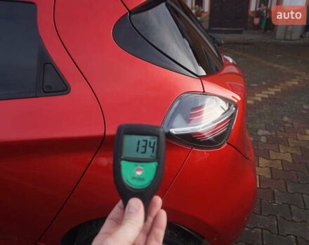 Красный Рено Зое, объемом двигателя 0 л и пробегом 137 тыс. км за 12500 $, фото 68 на Automoto.ua