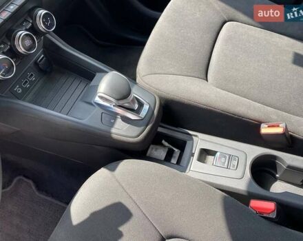 Красный Рено Зое, объемом двигателя 0 л и пробегом 28 тыс. км за 12700 $, фото 16 на Automoto.ua