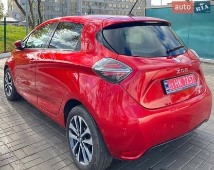 Красный Рено Зое, объемом двигателя 0 л и пробегом 95 тыс. км за 13000 $, фото 14 на Automoto.ua