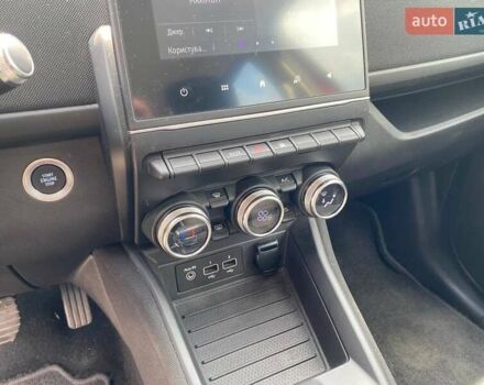 Красный Рено Зое, объемом двигателя 0 л и пробегом 28 тыс. км за 12700 $, фото 15 на Automoto.ua