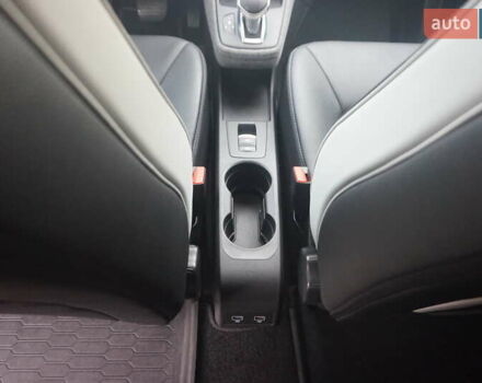 Красный Рено Зое, объемом двигателя 0 л и пробегом 137 тыс. км за 12500 $, фото 48 на Automoto.ua