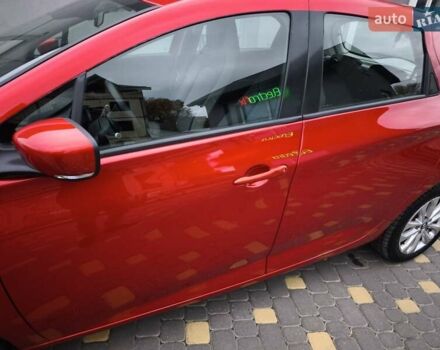 Червоний Рено Зое, об'ємом двигуна 0 л та пробігом 69 тис. км за 12800 $, фото 1 на Automoto.ua