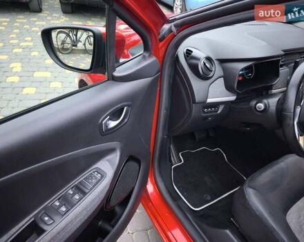 Червоний Рено Зое, об'ємом двигуна 0 л та пробігом 69 тис. км за 12800 $, фото 17 на Automoto.ua