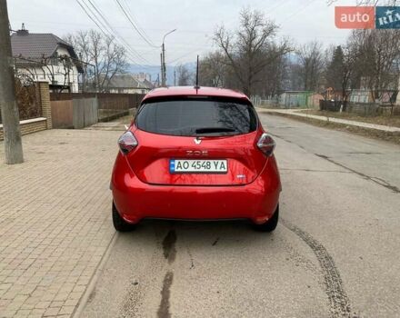Красный Рено Зое, объемом двигателя 0 л и пробегом 66 тыс. км за 12800 $, фото 3 на Automoto.ua