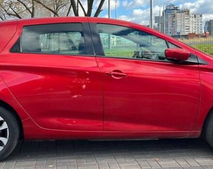 Красный Рено Зое, объемом двигателя 0 л и пробегом 95 тыс. км за 13000 $, фото 2 на Automoto.ua