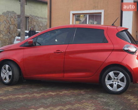 Красный Рено Зое, объемом двигателя 0 л и пробегом 137 тыс. км за 12500 $, фото 11 на Automoto.ua