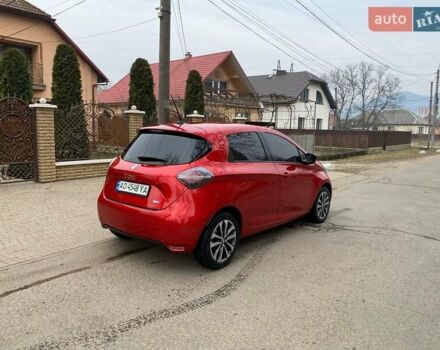 Красный Рено Зое, объемом двигателя 0 л и пробегом 66 тыс. км за 12800 $, фото 4 на Automoto.ua