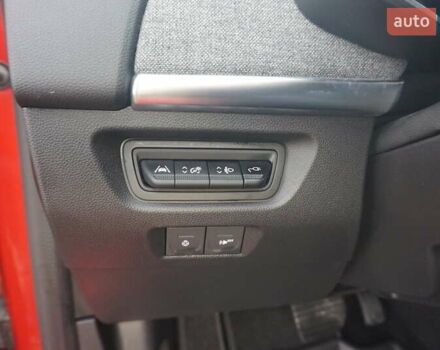 Красный Рено Зое, объемом двигателя 0 л и пробегом 137 тыс. км за 12500 $, фото 26 на Automoto.ua