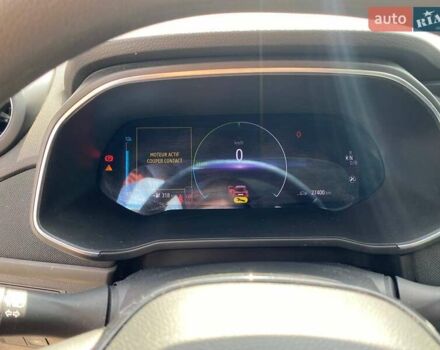 Красный Рено Зое, объемом двигателя 0 л и пробегом 28 тыс. км за 12700 $, фото 13 на Automoto.ua