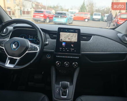 Красный Рено Зое, объемом двигателя 0 л и пробегом 137 тыс. км за 12500 $, фото 47 на Automoto.ua