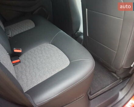 Красный Рено Зое, объемом двигателя 0 л и пробегом 137 тыс. км за 12500 $, фото 42 на Automoto.ua