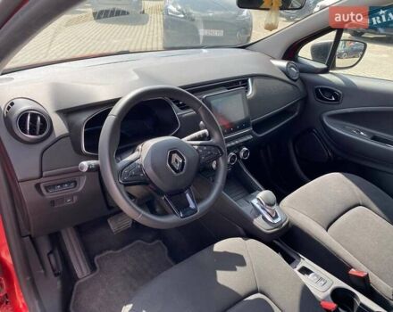 Красный Рено Зое, объемом двигателя 0 л и пробегом 28 тыс. км за 12700 $, фото 9 на Automoto.ua