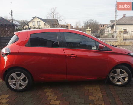 Красный Рено Зое, объемом двигателя 0 л и пробегом 137 тыс. км за 12500 $, фото 15 на Automoto.ua