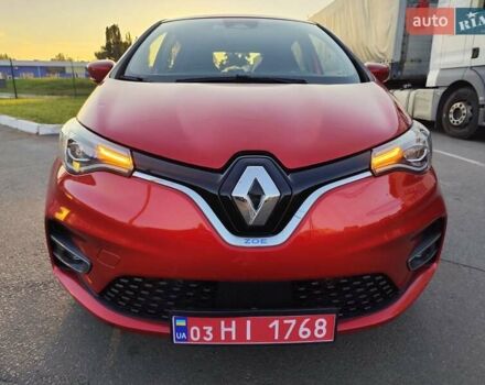 Красный Рено Зое, объемом двигателя 0 л и пробегом 52 тыс. км за 14444 $, фото 7 на Automoto.ua