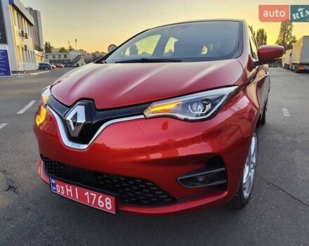 Красный Рено Зое, объемом двигателя 0 л и пробегом 52 тыс. км за 14444 $, фото 1 на Automoto.ua