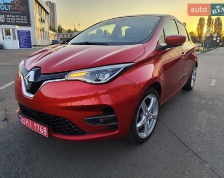 Красный Рено Зое, объемом двигателя 0 л и пробегом 52 тыс. км за 14444 $, фото 2 на Automoto.ua