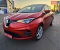 Красный Рено Зое, объемом двигателя 0 л и пробегом 52 тыс. км за 14444 $, фото 2 на Automoto.ua