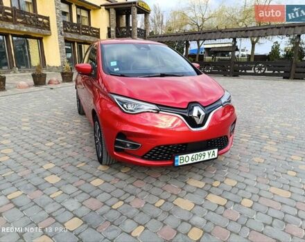 Красный Рено Зое, объемом двигателя 0 л и пробегом 21 тыс. км за 13999 $, фото 17 на Automoto.ua