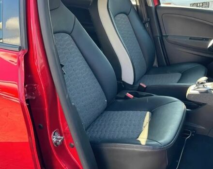 Красный Рено Зое, объемом двигателя 0 л и пробегом 34 тыс. км за 5600 $, фото 7 на Automoto.ua