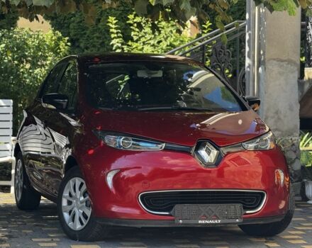 Красный Рено Зое, объемом двигателя 0 л и пробегом 218 тыс. км за 7150 $, фото 1 на Automoto.ua