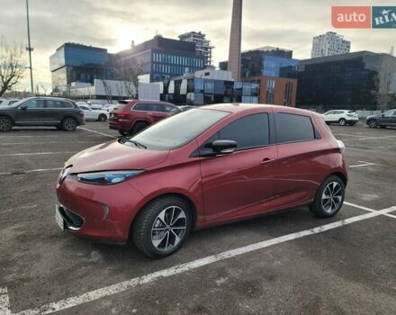 Красный Рено Зое, объемом двигателя 0 л и пробегом 126 тыс. км за 9850 $, фото 1 на Automoto.ua