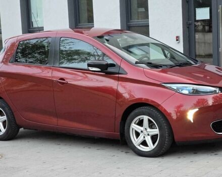 Красный Рено Зое, объемом двигателя 0 л и пробегом 142 тыс. км за 8750 $, фото 1 на Automoto.ua