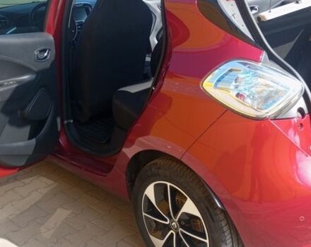 Красный Рено Зое, объемом двигателя 0 л и пробегом 87 тыс. км за 8888 $, фото 1 на Automoto.ua