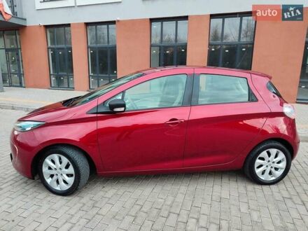 Красный Рено Зое, объемом двигателя 0 л и пробегом 120 тыс. км за 8888 $, фото 1 на Automoto.ua