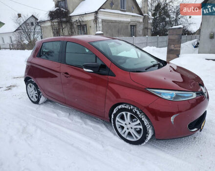 Красный Рено Зое, объемом двигателя 0 л и пробегом 170 тыс. км за 8400 $, фото 1 на Automoto.ua
