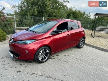 Красный Рено Зое, объемом двигателя 0 л и пробегом 118 тыс. км за 10299 $, фото 1 на Automoto.ua
