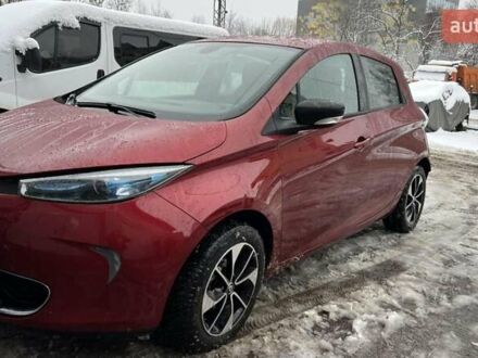 Красный Рено Зое, объемом двигателя 0 л и пробегом 152 тыс. км за 9500 $, фото 1 на Automoto.ua