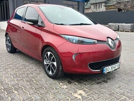 Красный Рено Зое, объемом двигателя 0 л и пробегом 120 тыс. км за 9750 $, фото 1 на Automoto.ua