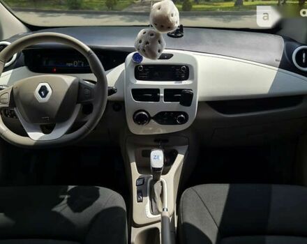 Рено Зое, об'ємом двигуна 0 л та пробігом 116 тис. км за 13499 $, фото 10 на Automoto.ua