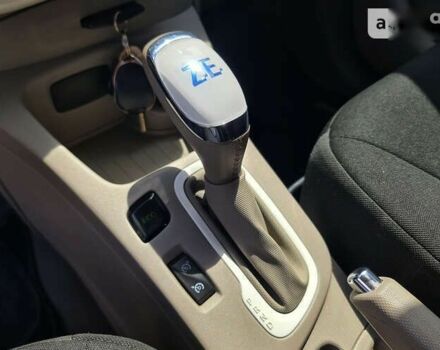 Рено Зое, об'ємом двигуна 0 л та пробігом 116 тис. км за 13499 $, фото 15 на Automoto.ua