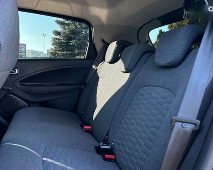 Рено Зое, объемом двигателя 4.25 л и пробегом 27 тыс. км за 15300 $, фото 10 на Automoto.ua