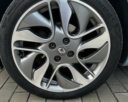 Рено Зое, объемом двигателя 0 л и пробегом 106 тыс. км за 7200 $, фото 9 на Automoto.ua
