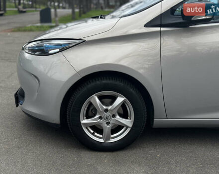 Рено Зое, объемом двигателя 0 л и пробегом 61 тыс. км за 7600 $, фото 5 на Automoto.ua