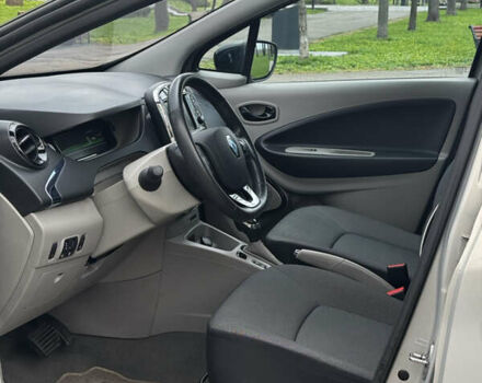Рено Зое, объемом двигателя 0 л и пробегом 61 тыс. км за 7600 $, фото 7 на Automoto.ua
