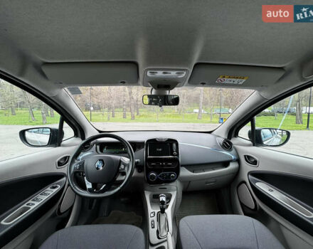 Рено Зое, объемом двигателя 0 л и пробегом 61 тыс. км за 7600 $, фото 9 на Automoto.ua
