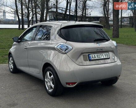 Рено Зое, объемом двигателя 0 л и пробегом 61 тыс. км за 7600 $, фото 10 на Automoto.ua