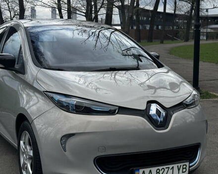 Рено Зое, объемом двигателя 0 л и пробегом 61 тыс. км за 7600 $, фото 3 на Automoto.ua