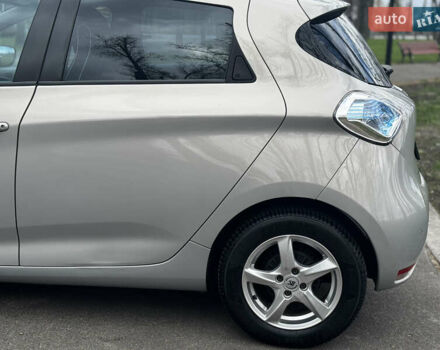 Рено Зое, объемом двигателя 0 л и пробегом 61 тыс. км за 7600 $, фото 6 на Automoto.ua