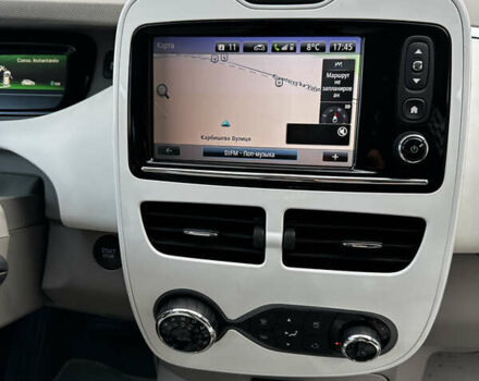 Рено Зое, объемом двигателя 0 л и пробегом 106 тыс. км за 7200 $, фото 13 на Automoto.ua