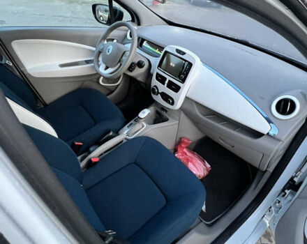 Рено Зое, объемом двигателя 0 л и пробегом 83 тыс. км за 6200 $, фото 12 на Automoto.ua