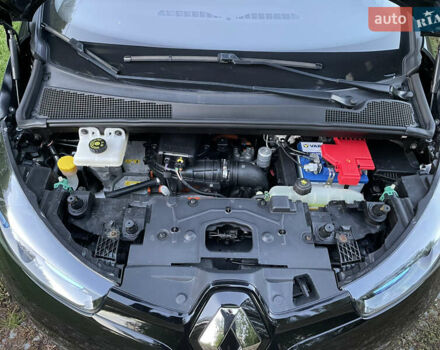 Рено Зое, об'ємом двигуна 0 л та пробігом 145 тис. км за 7299 $, фото 14 на Automoto.ua