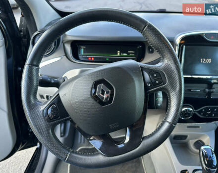 Рено Зое 2015 в Дубно на Automoto.ua Рено Зое, объемом двигателя 0 л и пробегом 90 тыс. км за 6900 $, фото 26 на Automoto.ua