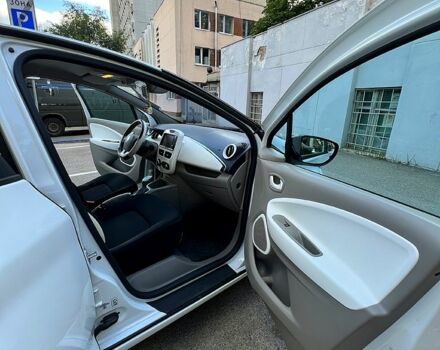 Рено Зое, об'ємом двигуна 65 л та пробігом 130 тис. км за 8000 $, фото 5 на Automoto.ua