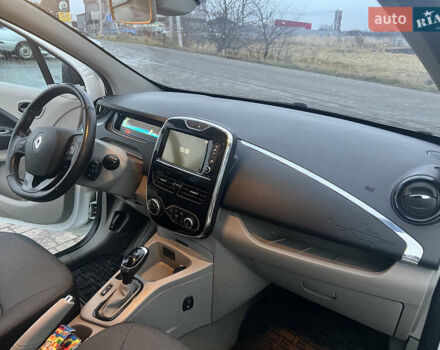 Рено Зое, об'ємом двигуна 0 л та пробігом 90 тис. км за 7099 $, фото 4 на Automoto.ua
