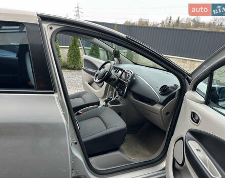 Рено Зое, объемом двигателя 0 л и пробегом 100 тыс. км за 6750 $, фото 16 на Automoto.ua